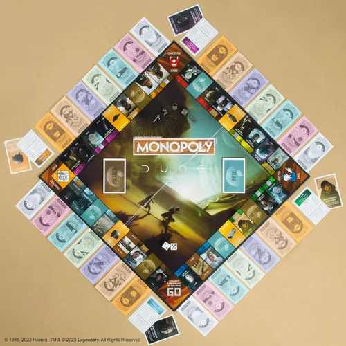Miniatura 4 de Monopoly: Dune Juega como The Ducal Ring, Crysknife, Gom Jabbar y más Juego coleccionable con licencia oficial basado en The Movie Dune