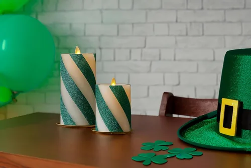 Miniatura 7 de Luminara - Vela LED sin llama para fiestas con pilas, mecha en movimiento - Barra de caramelo verde con bastón - Paquete de 1 - 11.4 cm - Sin