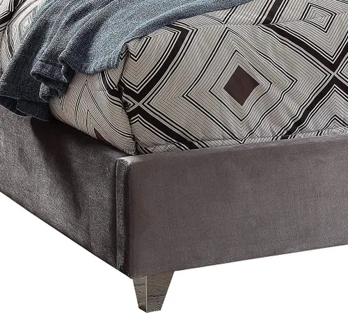 Miniatura 10 de Meridian Furniture – Cama con respaldo de terciopelo abotonado, Aiden-Q-Aiden, con recortes cromados con forma de cabezal de clavos y patas Gris