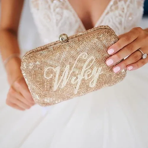 Miniatura 4 de Wifey Script - Bolso de novia con cuentas, color champán, Champán