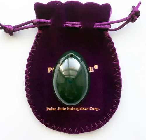 Polar Jade Huevo de piedra hecho de jade nefrita, tamaño mediano (1.693x1.181 in), perforado, con cuerda sin encerar e instrucciones (idioma español