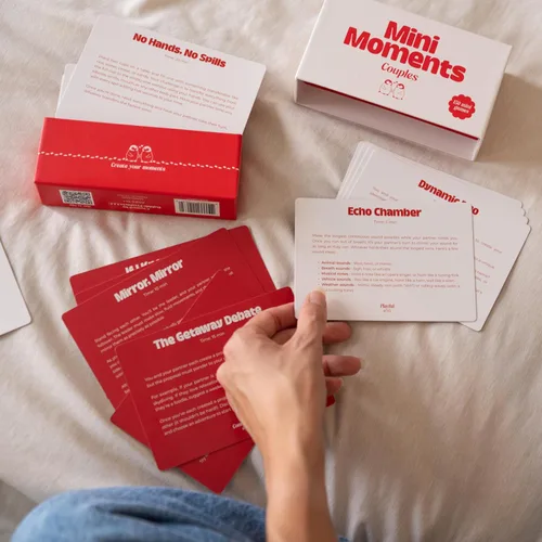 Miniatura 7 de Rabble Mini Moments - 150 juegos de parejas y actividades para parejas con ideas para noches de cita en casa, perfecto para noches de juegos y 2