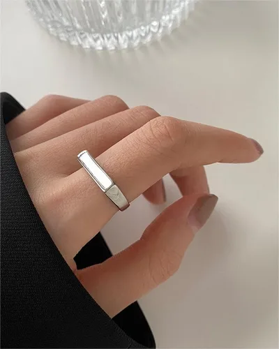 Miniatura 4 de MYNENEY Anillo de compromiso de boda liso clásico con forma cuadrada de acero inoxidable