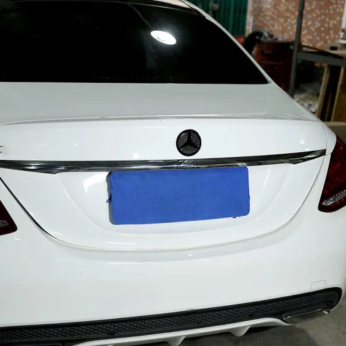 Miniatura 5 de YIWANG 3 unids real fibra de carbono coche puerta trasera camión arranque emblema insignia etiqueta para Mercedes Benz Clase C W205 2016-2019 Auto