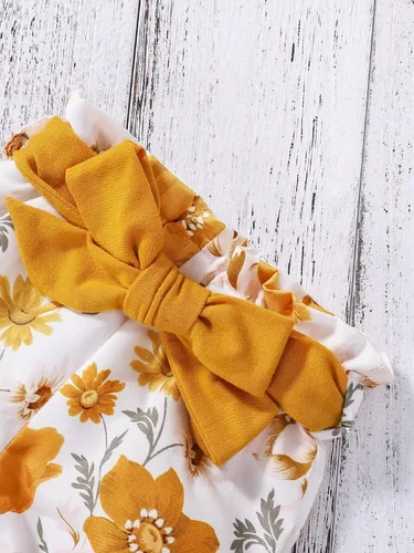 Miniatura 5 de WDIRARA Conjunto de 2 piezas de body de manga corta con volantes y pantalones cortos con cinturón floral para bebé niña