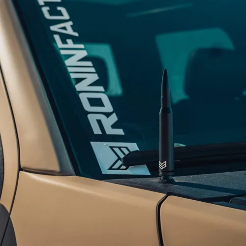 Miniatura 2 de RONIN FACTORY Antena Bala para Camiones Toyota - Toyota Tundra (2014-2019) Tacoma (1995-2015) y FJ Cruiser (2006-2014) Construcción de Billete