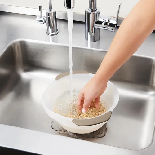 Miniatura 7 de OXO Good Grips – Colador para Arroz y Granos Pequeños