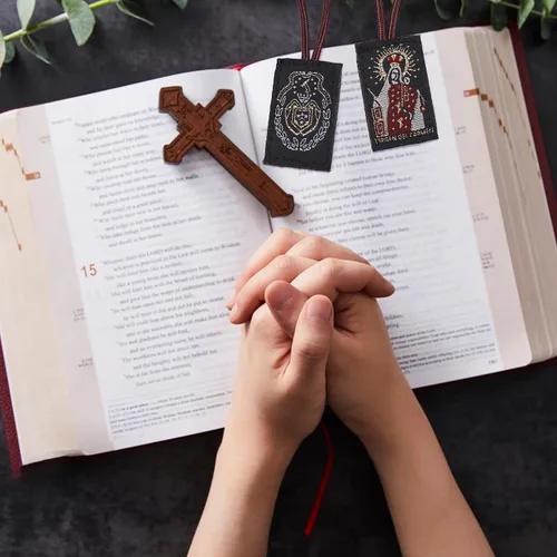 Miniatura 5 de Escapularios Catolicos,Pack de 3 Escapulario de la Virgen del Carmen, Escapulario Marrón Hecho a Mano de Nuestra Señora del Monte
