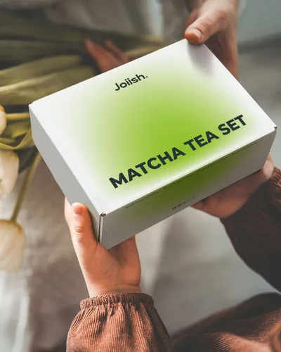 Miniatura 6 de Joiish Juego de batidor matcha, kit de 5 piezas, tazón de cerámica con asa y soporte, batidor de bambú, tamiz, cuchara, herramientas tradicionales