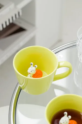 Miniatura 6 de Taza de Cerámica de Caracol DIHOclub Taza de Caracol Oculta con Animal 3D Dentro, Serie Jardín Figura Hecha a Mano (Verde Manzana)