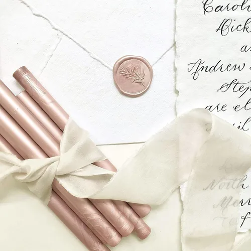 Miniatura 3 de UNIQOOO - Barras de cera flexibles para pistola de pegamento – Rosa champán metálica, ideal para sello de cera, invitación de boda, sobre