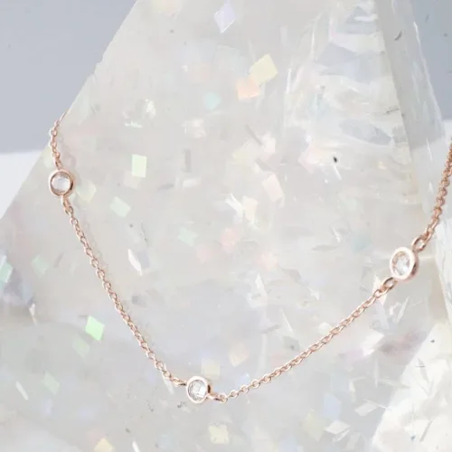Miniatura 7 de HONEYCAT - Collar de trio con bisel de cristal pequeño en oro, oro rosa o plata joyería minimalista y delicada