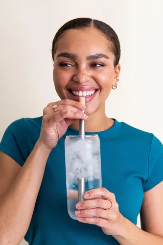 Miniatura 5 de LifeStraw Sip - Paja reutilizable de acero inoxidable para beber con filtro de agua Albaricoque