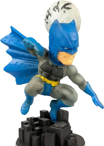 Miniatura 3 de Exclusivo Batman Bobblehead Cuenta con Batman en una pose de superhéroe Diseño de resina de 8 pulgadas