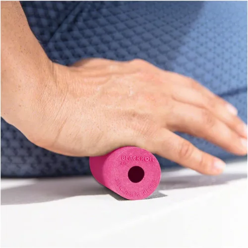 Miniatura 4 de BLACKROLL - Rodillo de microespuma, pequeña herramienta de masaje de tejido profundo para pies, manos y brazos, uso para viajes, ejercicio y Rosado