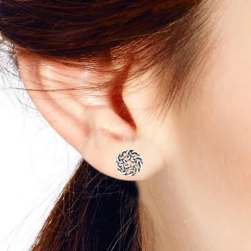 Miniatura 4 de AeraVida Continuity - Aretes de tuerca de plata de ley 925 con nudo celta Delicados aretes de tuerca de plata esterlina para mujer Aretes de nudo