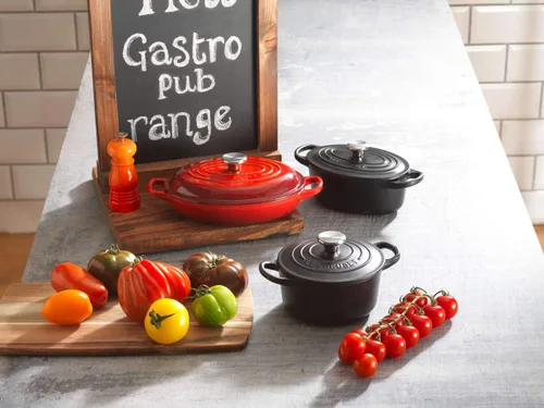 Miniatura 3 de Le Creuset Petite Juego de Molinillos de Sal y Pimienta, 5" x 2" cada uno, Flame Llama