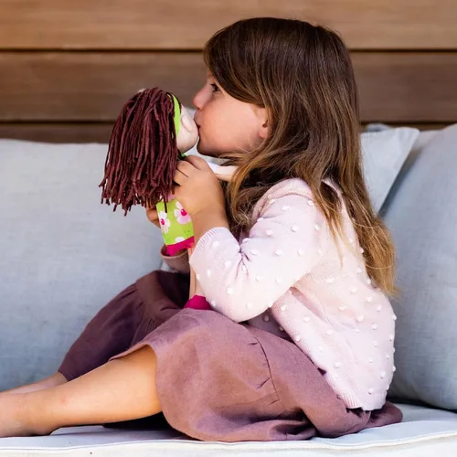 Miniatura 4 de HABA Coco - Muñeca de bebé suave de 12 pulgadas con pelo castaño, cara bordada, vestido verde extraíble, diadema a juego, lavable a máquina, 18