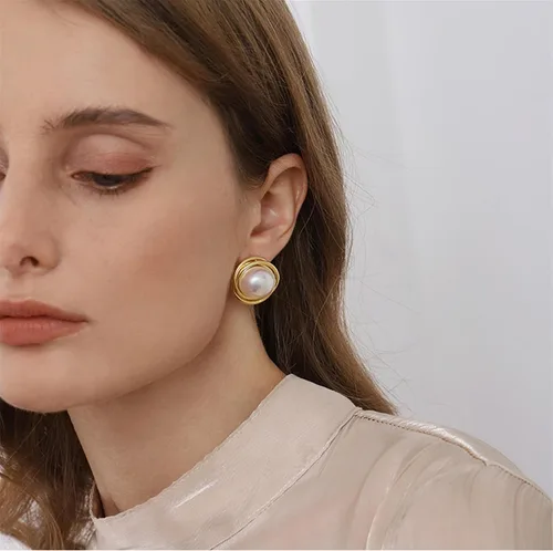 Miniatura 17 de Yoursfs Aretes de clip de perlas blancas grandes para mujer, chapados en oro de 18 quilates, hipoalergénicos, sin perforaciones, joyería brillante