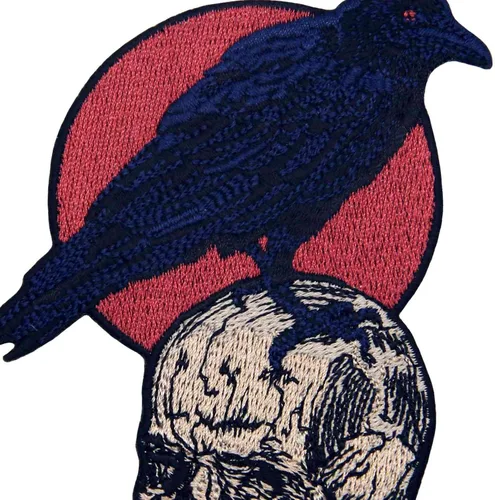 Miniatura 2 de El cuervo en el cráneo parche bordado aplique insignia para planchar en el emblema