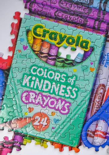 Miniatura 7 de Springbok 's Rompecabezas de 1000 piezas Crayola Artist's Table - Hecho en Estados Unidos