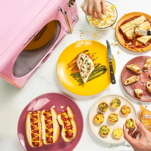 Miniatura 4 de Nostalgia Horno microondas retro compacto para encimera, 0.7 pies cúbicos, 700 vatios y aroma para el hogar, 6 tazas (cocidas) 1.5 cuartos de galón