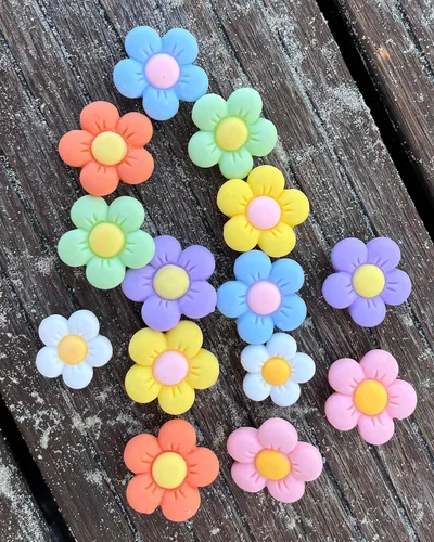 Miniatura 2 de 14 dijes de flores para zapatos, bonito diseño para decoración de zapatos, mascotas y dijes de zapatos de animales para niños y niñas