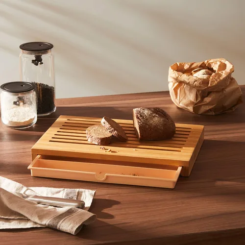 Miniatura 5 de Alessi Tabla de pan "Sbriciola" en madera de bambú con recogedor de migas en resina termoplástica, madera
