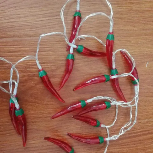Miniatura 7 de OSALADI Guirnalda de luces LED de chile de 9.8 ft, 20 LED, funciona con pilas, luces rojas de chile para decoración de festivales, luces de chile