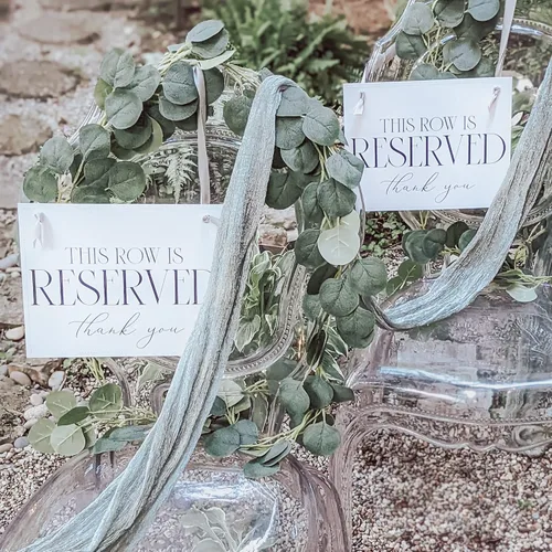 Miniatura 2 de Letreros de Fila Reservada para Ceremonia de Boda o Evento – Juego de 2 Banderines Colgantes de Papel en Cartulina – Esta Fila Está Reservada