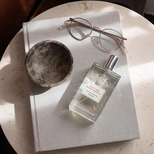 Miniatura 6 de Cremo Colonia para Hombre - Spray de Colonia de Especias y Vainilla Negra para Hombre, Una Explosión de Especias Vibrantes, Bosques Oscuros