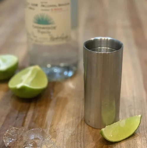 Miniatura 5 de Outset Herramienta de bartending de doble pared, medidor de cóctel, 2 en 1, 1 oz y 2 onzas, acero inoxidable
