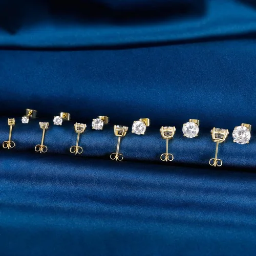 Miniatura 6 de Aretes chapados en oro amarillo de 18 quilates, 4 puntas, corte redondo brillante de 0.118-0.315 in, circonita cúbica (6 pares), Latón Circonita