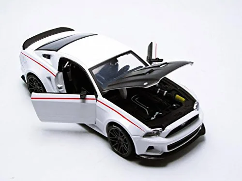 Miniatura 4 de Maisto 2014 Ford Mustang Street Racer Blanco 1/24 Modelo Coche