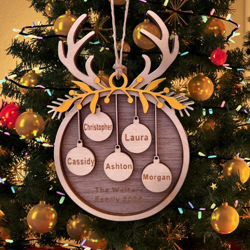 Miniatura 14 de Adorno de Navidad familiar personalizado 2023, adornos de madera para árbol de Navidad con cuerda pequeña, de 1 a 10 nombres personalizados
