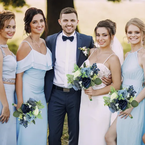 Miniatura 7 de Juego de 4 ramos para dama de honor para boda - Ramos de flores artificiales de 7 pulgadas para decoración de centros de mesa de ceremonia y Azul