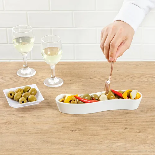 Miniatura 5 de Restaurantware Swerve - Plato de oliva de 6 onzas, 1 bandeja curvada de aceituna, de porcelana blanca, resistente a astillas, canoa de olivo apta