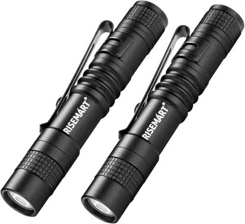 RISEMART Mini Linterna Súper Pequeña AAA 100 Lúmenes Ultra Brillante Luz LED Tipo Bolígrafo Clip de Bolsillo Antorcha Táctica (3.5" 2 Unidades)
