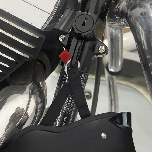 Miniatura 3 de Kit de bloqueo de seguridad para casco de motocicleta para tubos de 7/8" a 1 1/4" de diámetro para Harley Chrome (negro)
