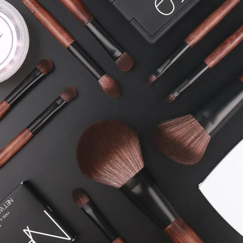 Miniatura 9 de Juego de brochas de maquillaje de bambú profesional, juego de brochas de maquillaje Sable con estuche de Luxury ENZO KEN, juego de brochas
