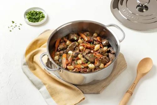 Miniatura 5 de Le Creuset Sartén Rondeau de acero inoxidable de tres capas, 4.5 cuartos de galón
