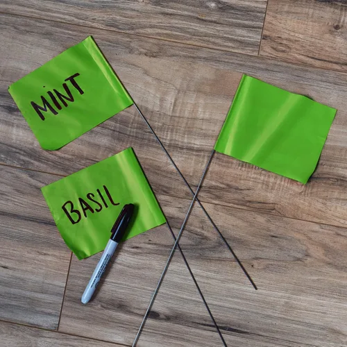 Miniatura 4 de Banderas de Marcado Verdes Paquete de 100 - Banderas Verdes de 4 x 5 x 15 Pulgadas para Patio - Marcadores para Césped, Riego, Paisajismo