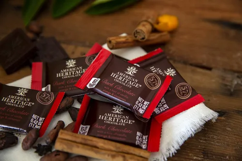 Miniatura 5 de American Heritage Chocolate, Cuadrados de degustación artesanal, 57% de cacao, chocolate negro con toques de vainilla, naranja y canela en un solo