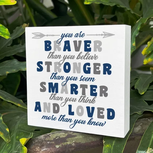 Miniatura 5 de Letrero de madera para habitación de niños, con texto en inglés «You Are Braver Than You Believe», decoración inspiradora de escritorio
