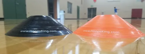 Miniatura 5 de HOOPSKING Juego de 20 conos de agilidad, ideal para dribling, tiro y ejercicios de baloncesto de agilidad