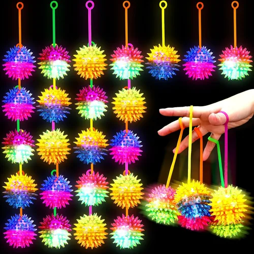 Miniatura 9 de Wettarn Paquete de 24 bolas de punta iluminadas para niños de 2.6 pulgadas con luces LED, bolas hinchables a granel, bolas sensoriales intermitentes