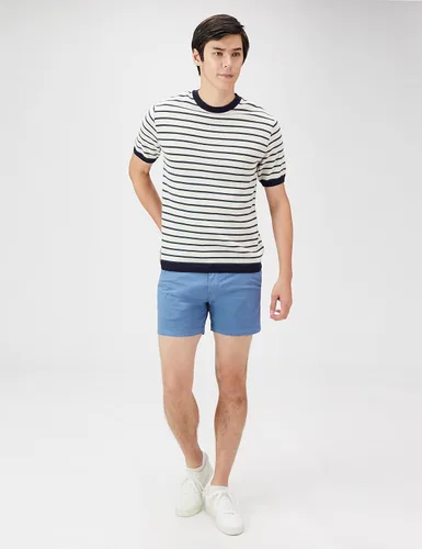 Miniatura 4 de Amazon Essentials Men's Slim-Fit 5" Comfort Stretch Chino Shorts