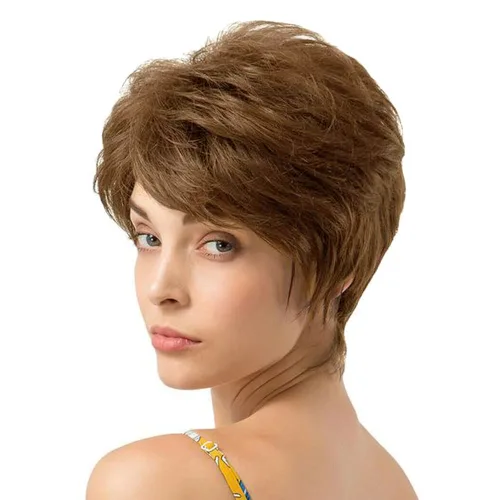 Miniatura 17 de QUEENTAS Pixie - Pelucas rubias cortas en capas para mujeres blancas y negras, cabello sintético (rubio mezclado con marrón)