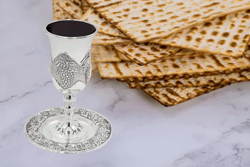 Miniatura 3 de The Dreidel Company Taza alta de Kidush con diseño de uva, copa chapada en plata de primera calidad, copa de shabat y Havdalah, Judaica Shabbos