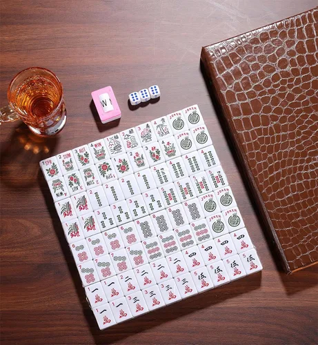 Miniatura 5 de Juego de Mahjong Americano 166 Azulejos Blancos Grabados para Mah Jong Occidental, Mah Jongg con Estuche de Transporte de Tamaño Viajero, Dados